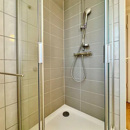 356, Seepark * Sellin